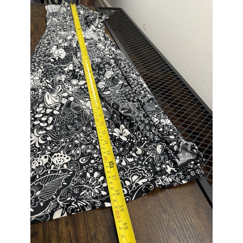 Kim Rogers L Black White Floral Dress Short Sleeve Fit Flare Stretch Knee Summer - Picture 16 of 16